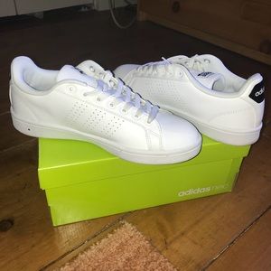 Adidas Neo size 9 Women’s sneaker